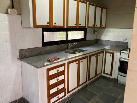 Casa 3 ambientes con 2 baños