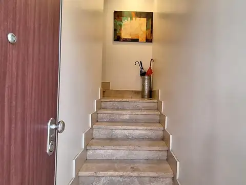 Depto Tipo Casa en Venta de 4 ambientes