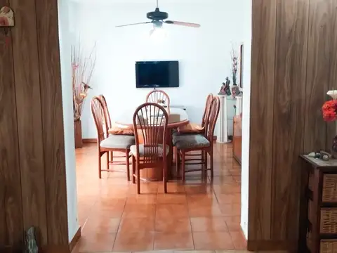 Mataderos: Casa en lote propio de 4 ambientes Apto Credito
