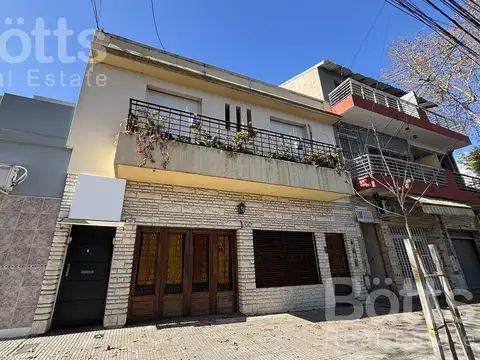 Depto Tipo Casa en Venta de 5 ambientes
