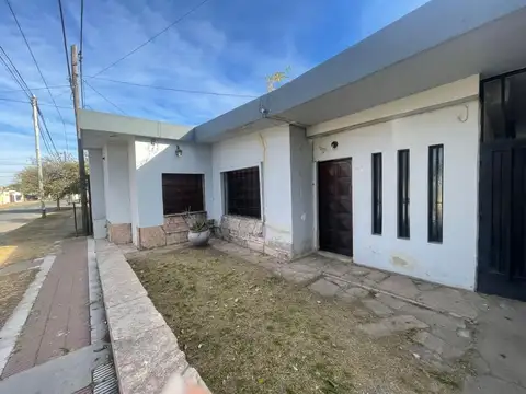 VENTA CASA 3 DORM PILETA AMEGHINO RUTA 20 CORDOBA