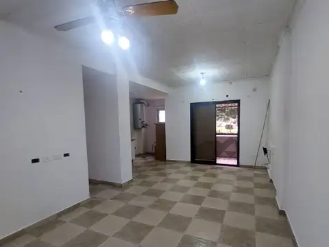 Venta de departamento de 3 ambientes en Isidro Casanova