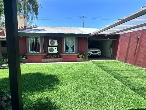 CASA 3 DORMI CON PILETA Y QUINCHO