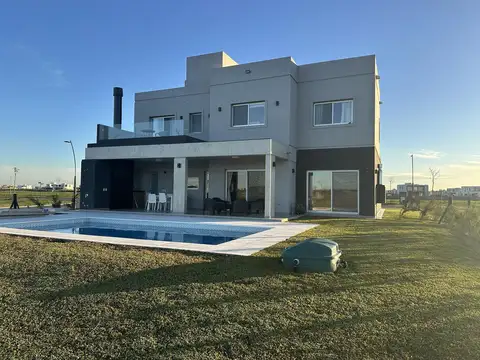 Casa en Venta en Puertos - Barrio Amarras, USD 595.000