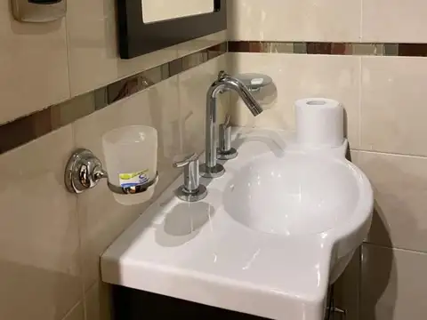 Casa 3 o 4 amb. c/ garage y piscina en una planta