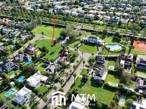 Terreno en Venta Funes Hills, San Marino.