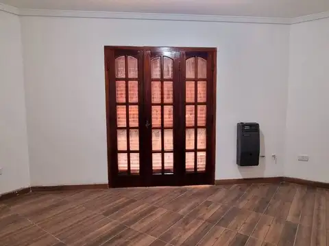 Depto Tipo Casa 4 ambientes con 2 baños