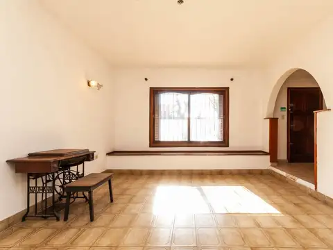 Casa en Venta en Luis Guillon, USD 110.000