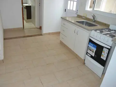 OPORTUNIDAD P.H. A CREDITO a 1/2 cda de H.Yrigoyen