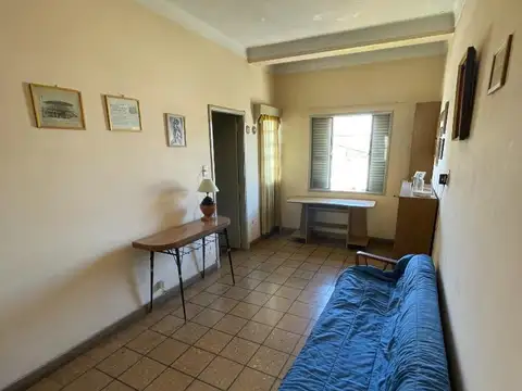 Depto Tipo Casa en Venta 50 años