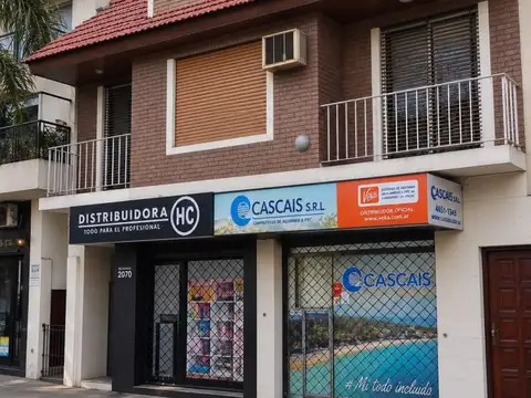 *PROPIEDAD COMPUESTA POR 5 UNIDADES FUNCIONALES: 2 LOCALES EN P.B. AL FRENTE, 2 DEPTOS. POR PASILLO AL CONTRAFRENTE Y 1 CASA EN 1º PISO *VENTA EN BLOCK *VENTA DIRECTA