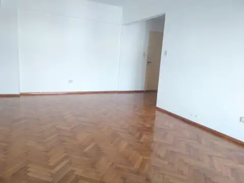 IMPERDIBLE! DEPTO. 2 AMB. 63 m2   EXCELENTE UBICACIÓN! en San Martin, G.B.A. Zona Norte, Argentina