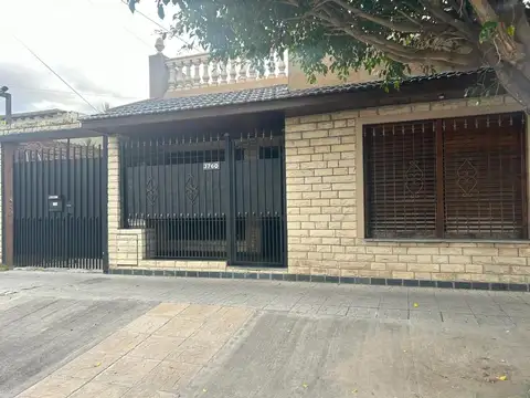 PH TIPO CASA AL FRENTE CON COCHERA APTO CREDITO 