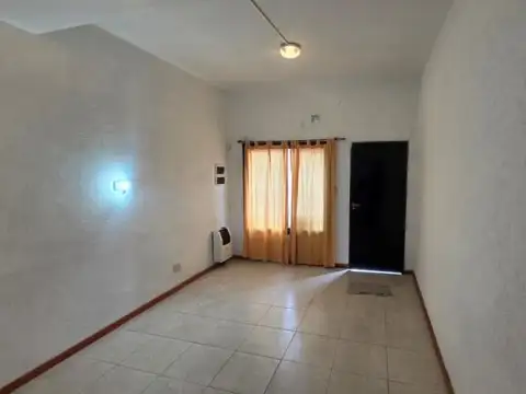 Gral. Fernandez de la cruz 1408 , Piso 1