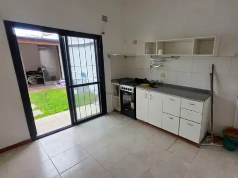 Depto Tipo Casa en Alquiler de 2 dormitorios