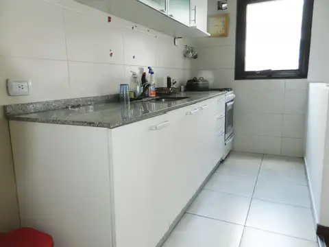 Moderno departamento de 2 ambientes con patio