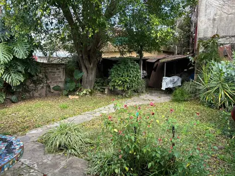 Departamento 8 ambientes con 3 baños