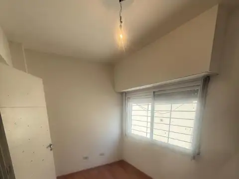 Ph en venta 4 ambientes con cochera.Flores