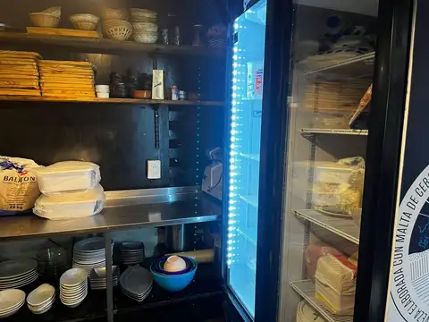 Gastronómico con trayectoria excelente ubicación