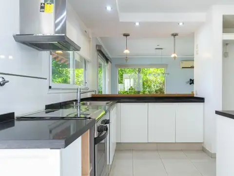 Casa en Venta en El Rocio, USD 290.000