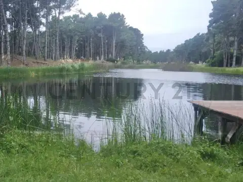 Venta de Lote en  Barrio Villa Robles - Pinamar