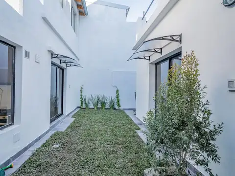 PH Entrada Independiente - VENTA/PERMUTA