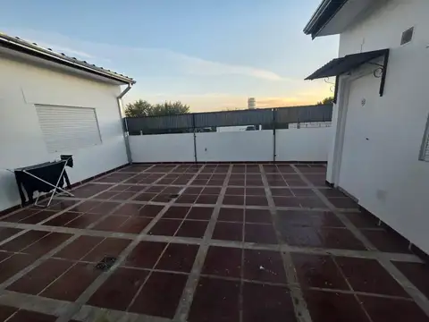 ALQUILO EN PALOMAR MONOAMBIENTE EN 1ER PISO
