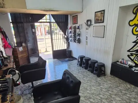 VENTA LOCAL LOMA HERMOSA 30 m2