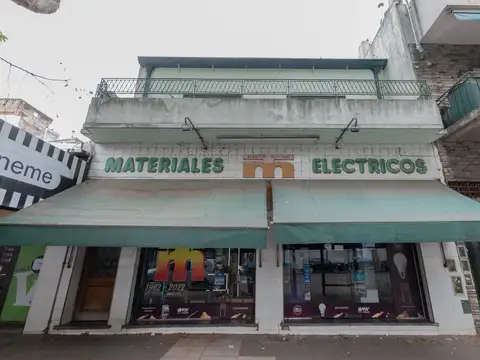 Casa con Local Comercial en Venta en Villa Pueyrredon 