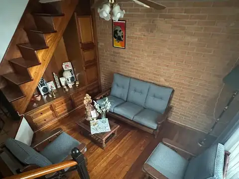 CASA EN VENTA 5 AMBIENTES CON QUINCHO Y COCHERA EN QUILMES