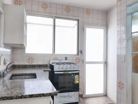 Hermoso PH con entrada individual directa desde la calle