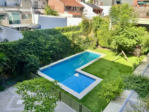 Venta – 4 ambientes – Triplex – Colegiales – Terraza con parrilla, 2 cocheras y amenities