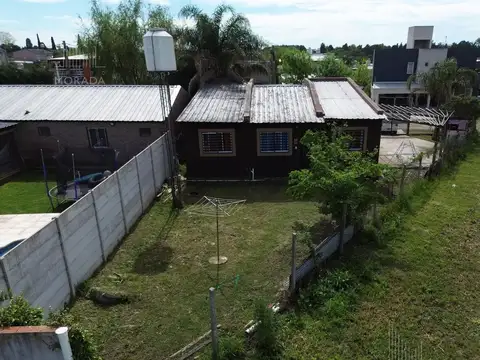 Casa en Venta con 3 cocheras