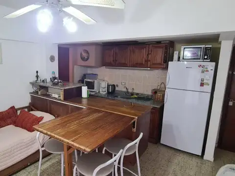 Excelente Estado, 2 Ambientes Amoblado a 3 Cuadras del Mar.