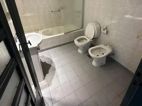Depto Tipo Casa en Alquiler en Echesortu, $ 550.000