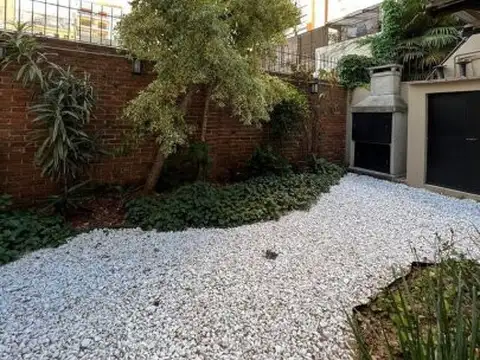 Belgrano, Blanco Encalada 2000, 5 amb, 179m2, u$s 2,200 + luz + gas + internet.