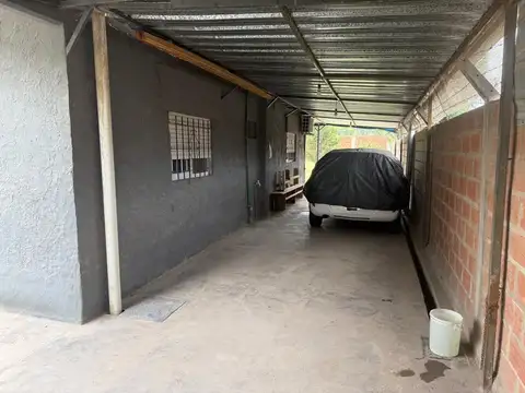 Casa 3 ambientes con 1 baño