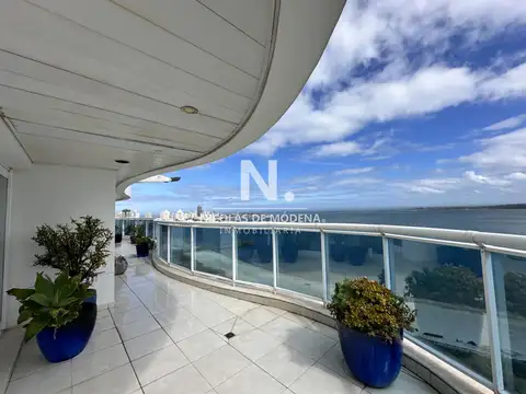 Vende Semi Piso en Millenium, Punta del Este