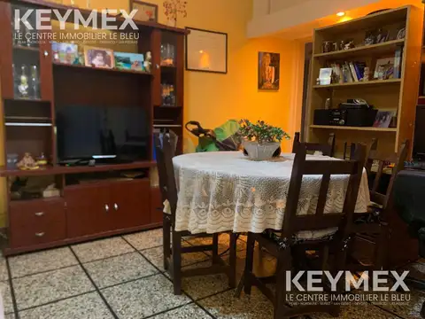 Depto Tipo Casa 5 ambientes con 2 baños