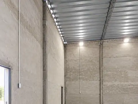 GALPÓN/DEPÓSITO COMERCIAL EN RECONQUISTA