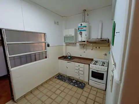 Depto Tipo Casa en Venta 50 años