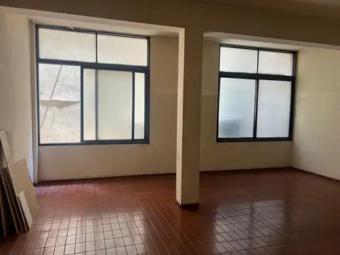 Local en Alquiler 44 años