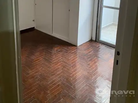 Depto Tipo Casa en Venta 50 años