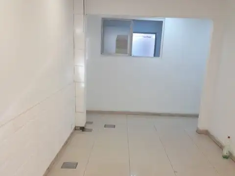 Local en Alquiler en Avellaneda, USD 1.100