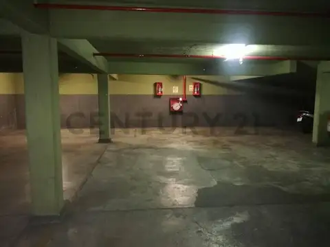 Excelente oportunidad cochera en venta en barrio San Nicolás, Capital Federal.