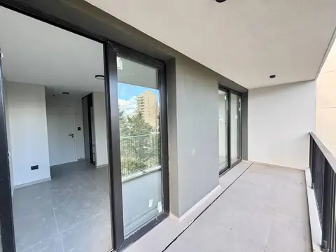 Santiago Derqui 200