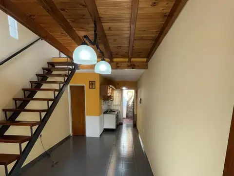 Depto Tipo Casa en Alquiler de 2 ambientes