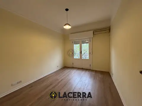 Departamento 3 ambientes con balcón en Olivos