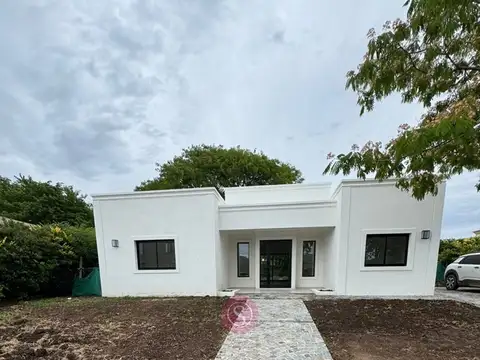 Casa en venta en San Matias Escobar AREA 4