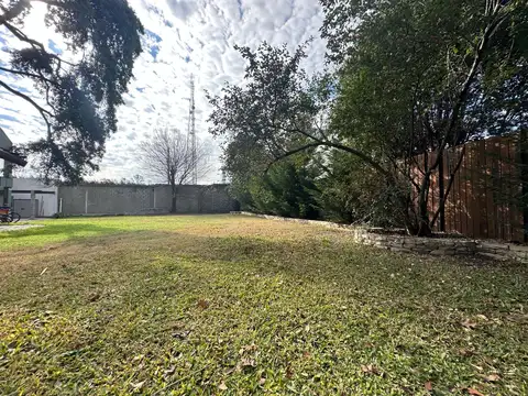 Terreno en Venta 25  mts Fondo